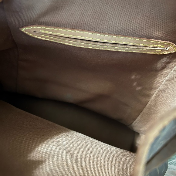 Louis Vuitton Backpack, Montsouris MM Monogram SP1908 - Picture 10 of 12